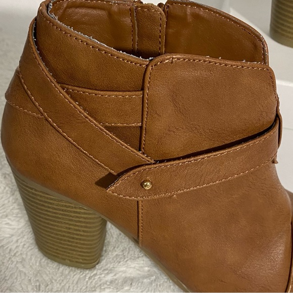 LC Lauren Conrad BonBon Cognac Brown Ankle Boots Size 8.5M - Picture 8 of 11